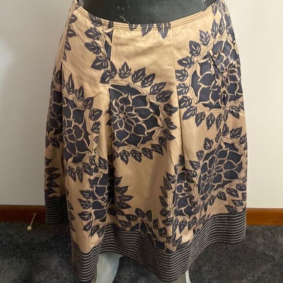 Talbots Collections Gray/Tan skirt, size 10 (52% Silk, 48% Cotton) - Picture 1 of 3